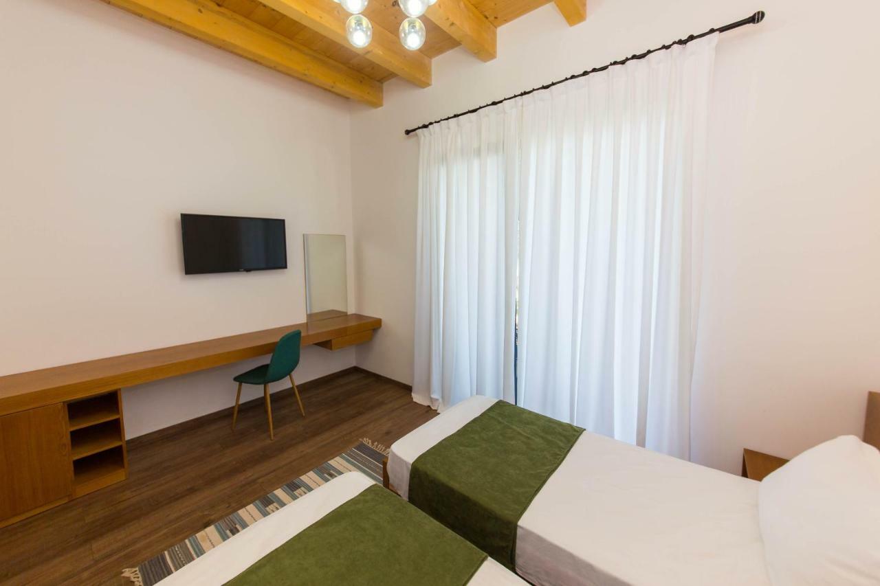 Alban Eco Hotel Dhërmi Esterno foto