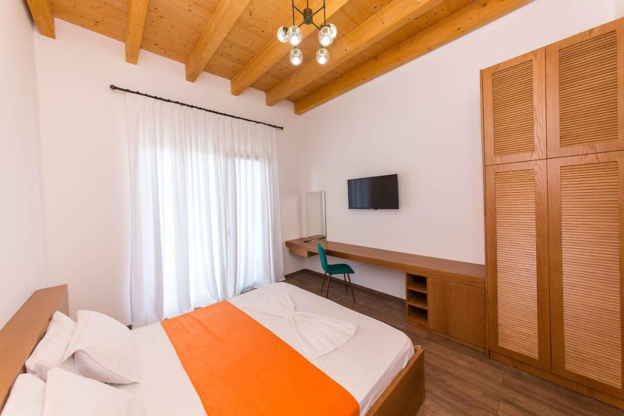 Alban Eco Hotel Dhërmi Esterno foto