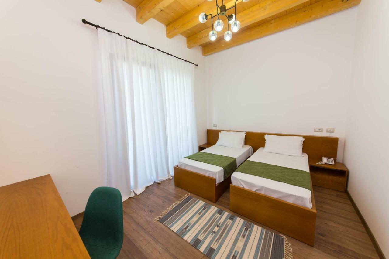 Alban Eco Hotel Dhërmi Esterno foto